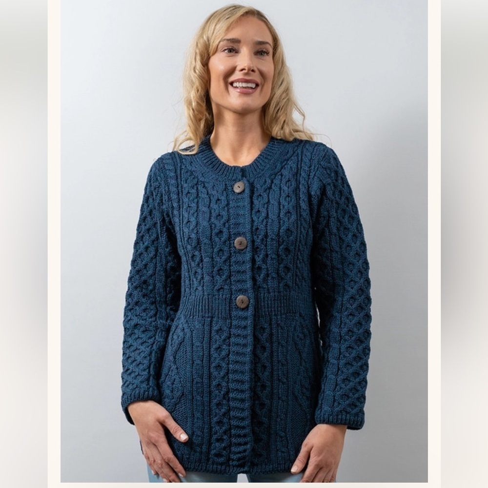 Carraig Dunn Aran Market Sweater MED 100% Merino Wool Ireland fisherman Green